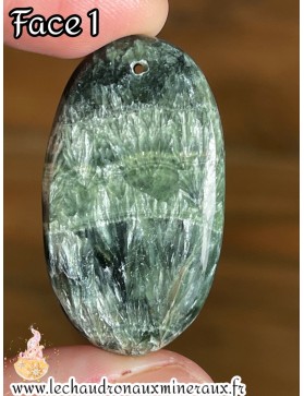 Séraphinite cabochon percé...