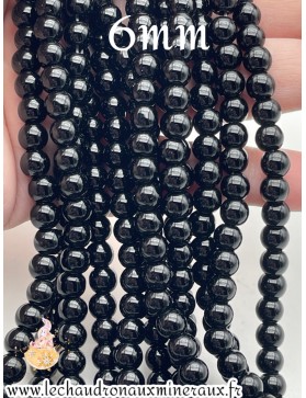 Perles d'obsidienne noire en 6mm, idéales pour vos créations de bijoux énergétiques.