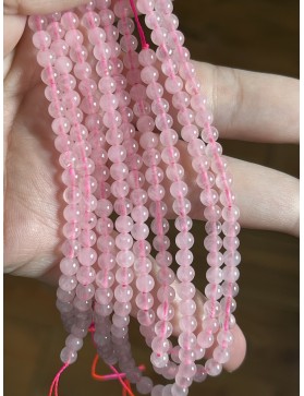 Perles en Quartz Rose 4mm : Douceur et Amour Naturel pour vos créations de bijoux.